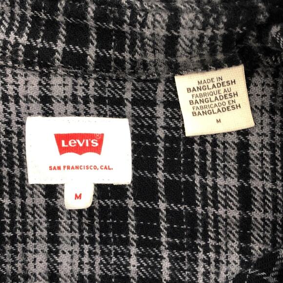 Levis plaid flannel button up shirt - Picture 4 of 5